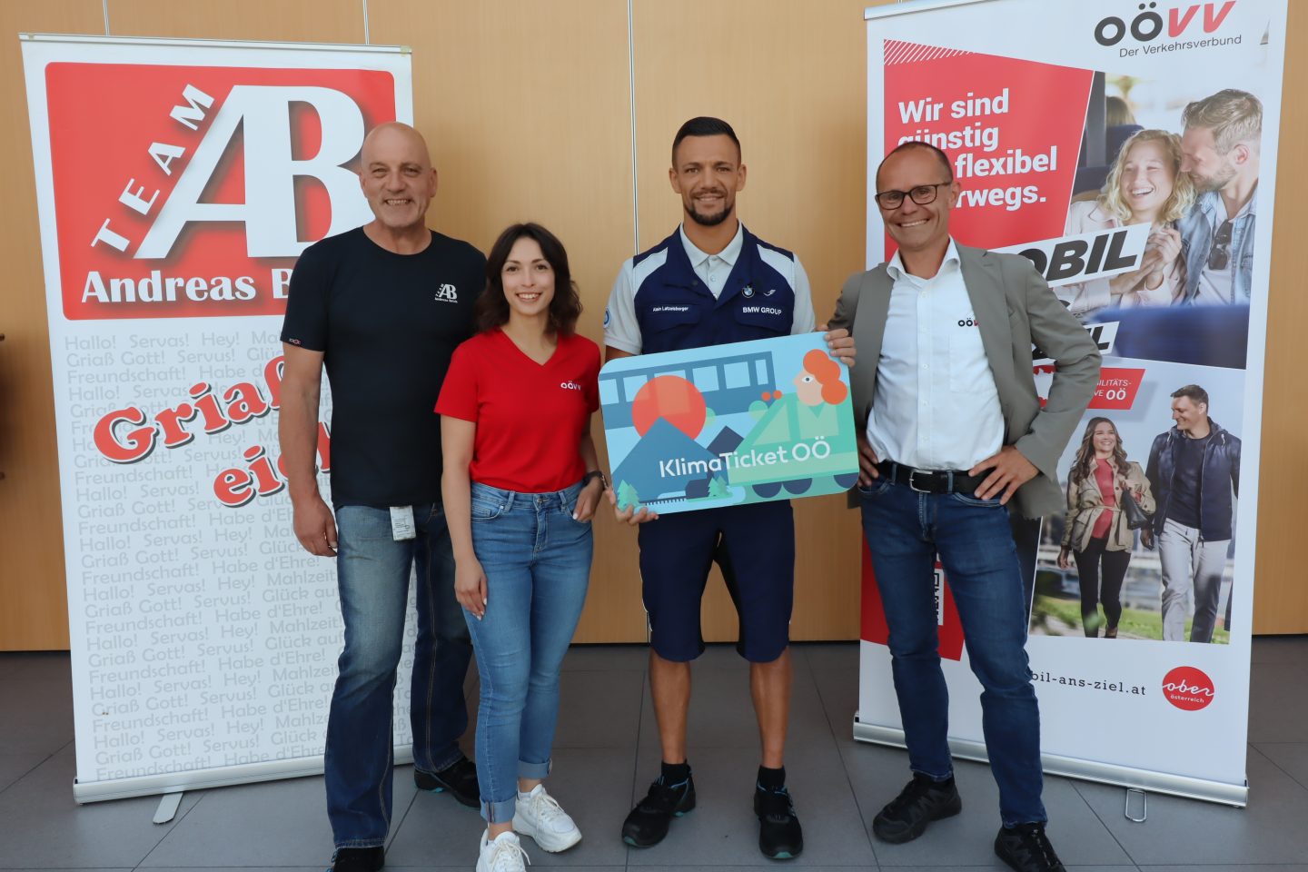 Preisübergabe im BMW Werk Steyr